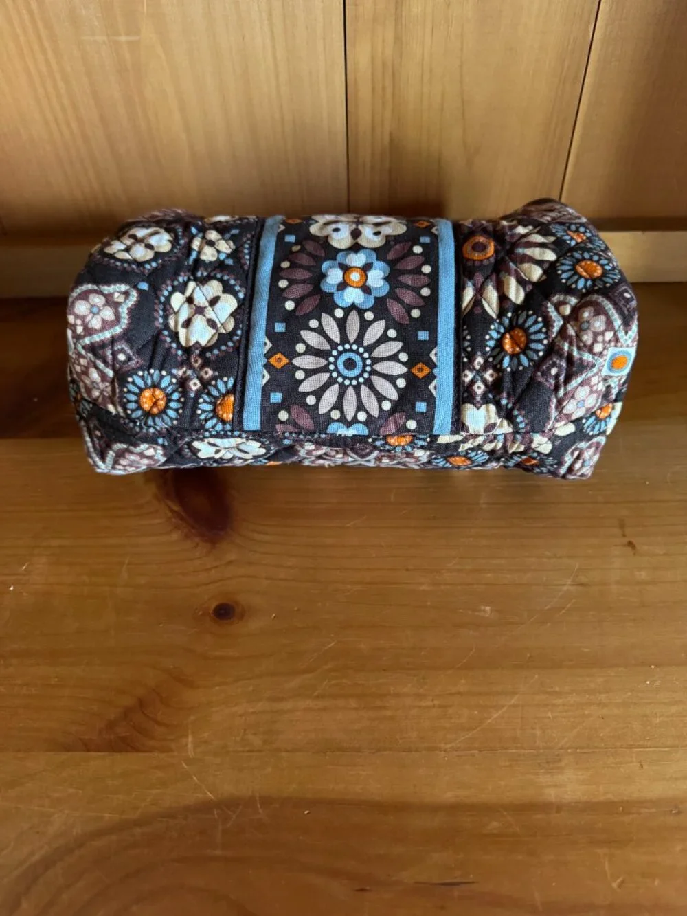 NWOT Vera Bradley Retro Floral Print Zip Close PVC Lined Quilted Cosmetic Case